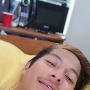 Meet your Posher, Santillan